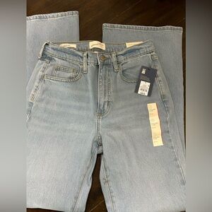 Universal thread Sz 4 flare jeans